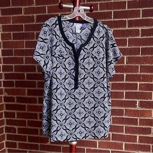 Catherine’s Cap Sleeve 3 Button Blouse Black and White Design 1XWP 18/20WP